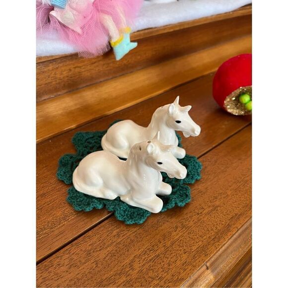Vintage Norcrest Japan porcelain salt and pepper shakers unicorn fantasy rare - Picture 2 of 5